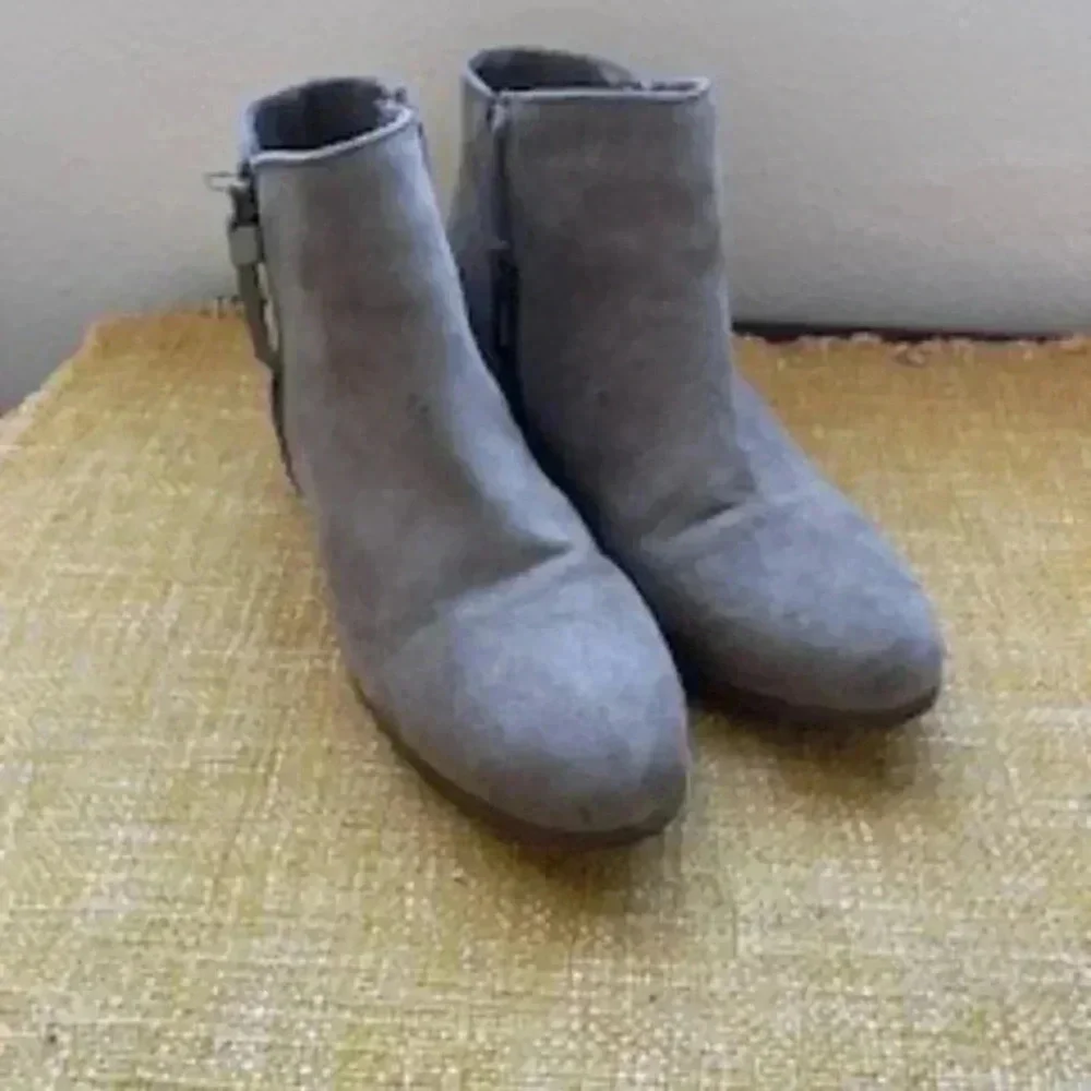 Circus By Sam Edelman‎ Taupe Chelsea Boots Girls Sz 3